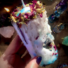 Load image into Gallery viewer, Stone of Wisdom Mini Spell Candle with Blue Calcite, Peacock Ore, & Clear Quartz