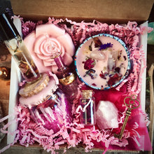 Load image into Gallery viewer, The Tale of Roses Self-Love Gift Set
